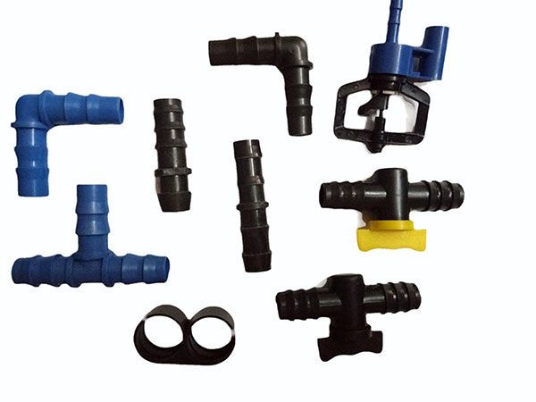 ​​Key Components of Drip Irrigation: Pipes, Emitters, and Filters​